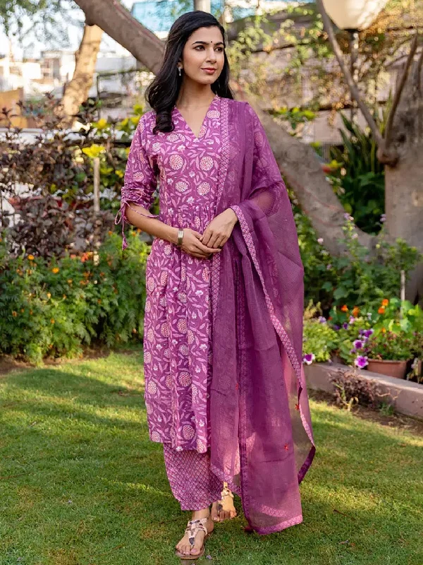 Ahika Women Purple Viscose Rayon Floral Printed Straight Kurta Salwar With Dupatta-VKSKD2222PPL