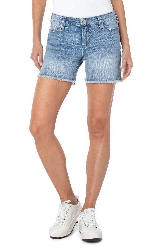 Liverpool Vickie Denim Fray Hem Short With 5in Inseam In Watts